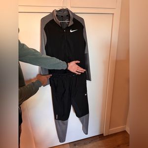 Full set Nike running pants and jacket